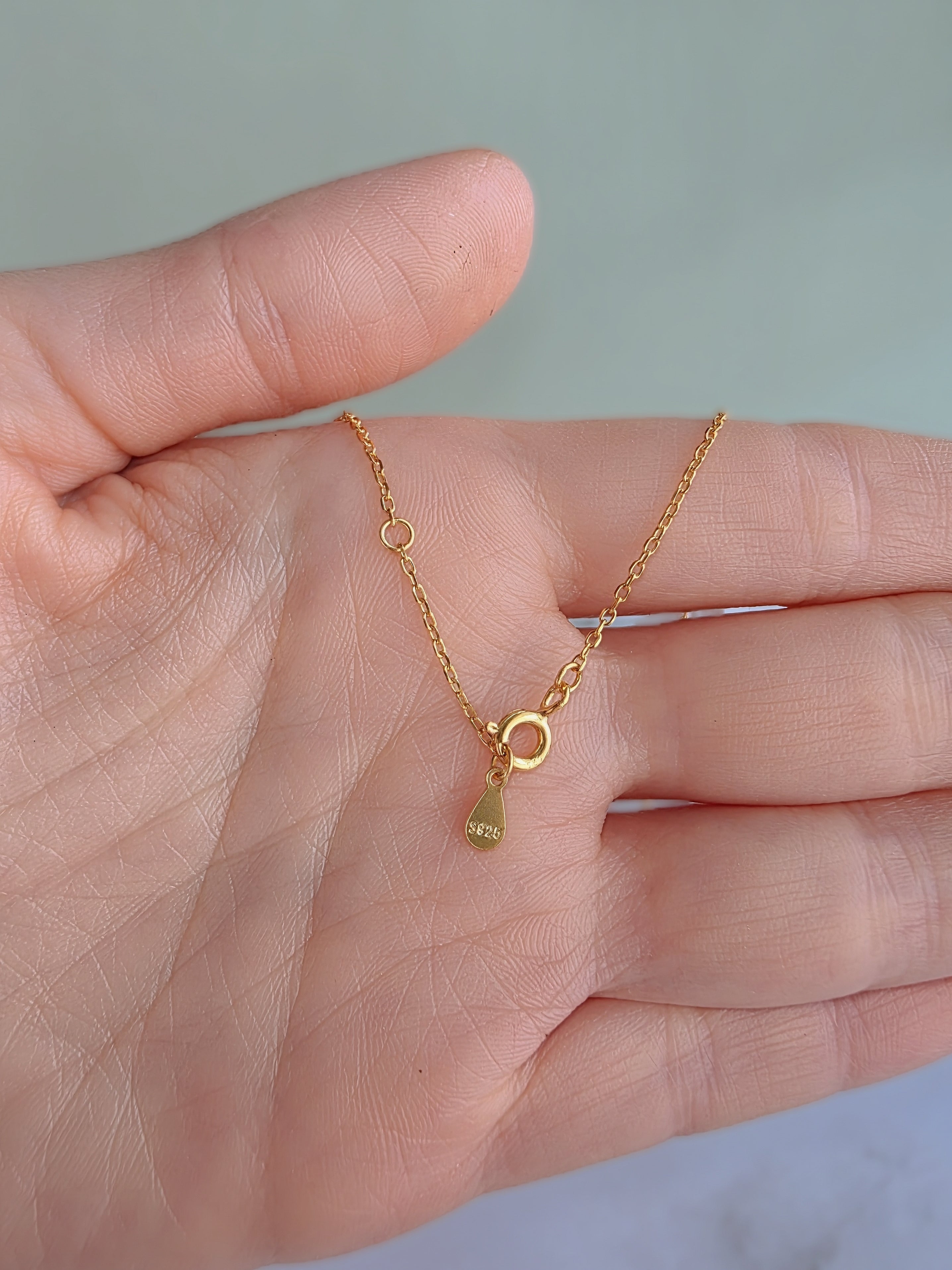 Elegant personalized heart birthstone necklace for women.