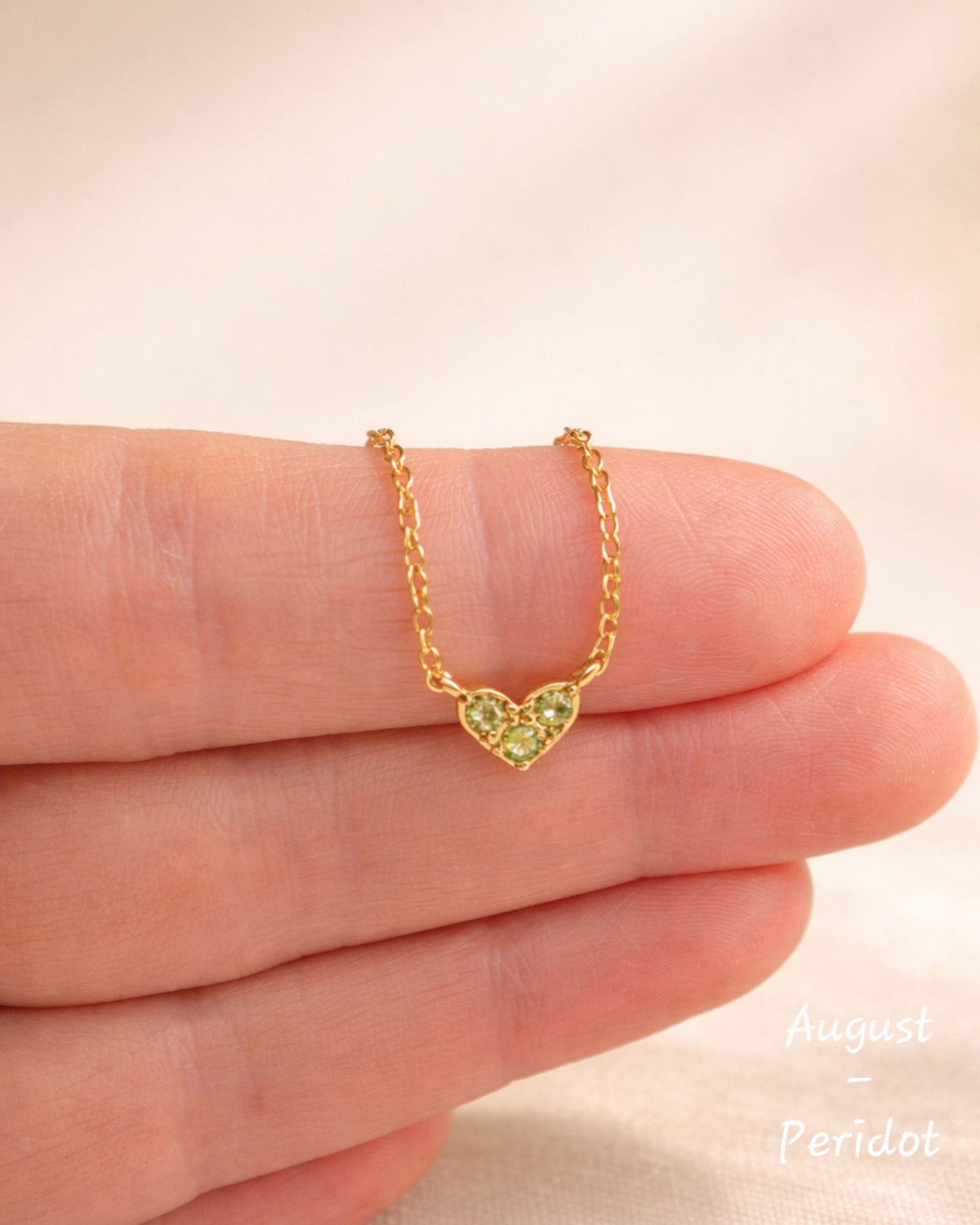 18K gold-plated 925 sterling silver heart birthstone necklace, perfect for birthdays, anniversaries, and thoughtful gifts.