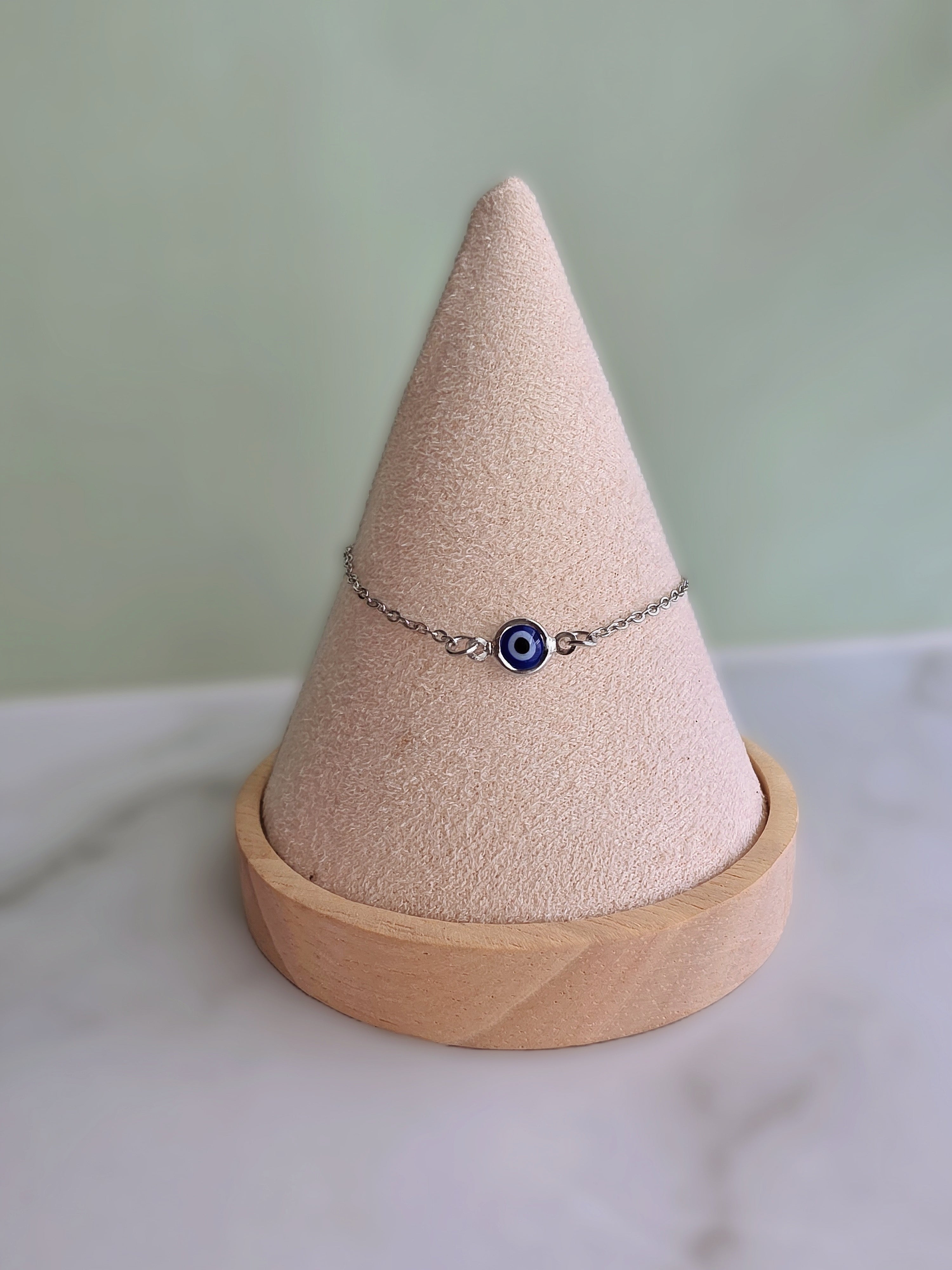 Minimalist lucky Evil Eye bracelet with a polished gold-plated finish.