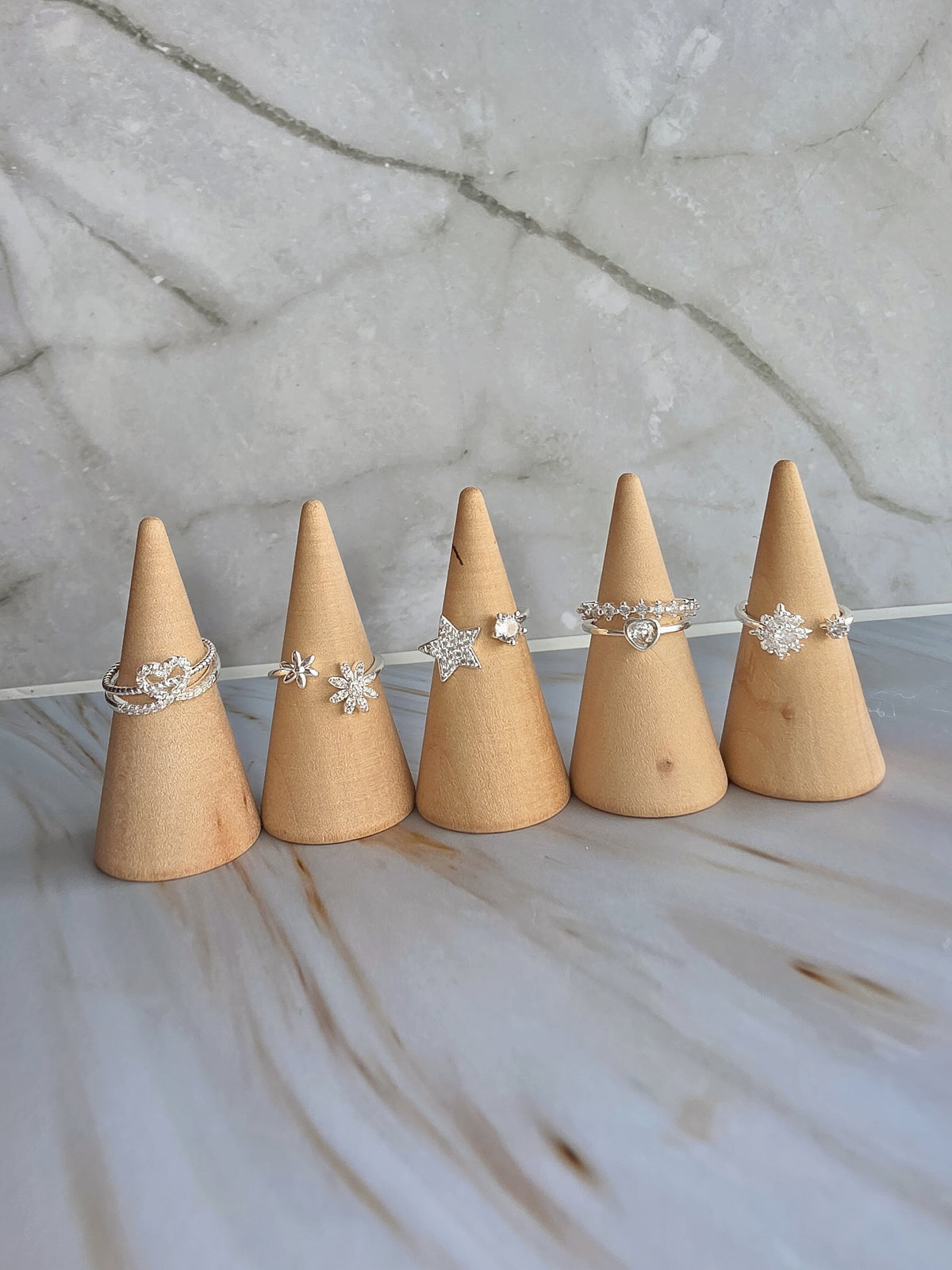 Cubic zirconia toe ring with 925 sterling silver plated finish