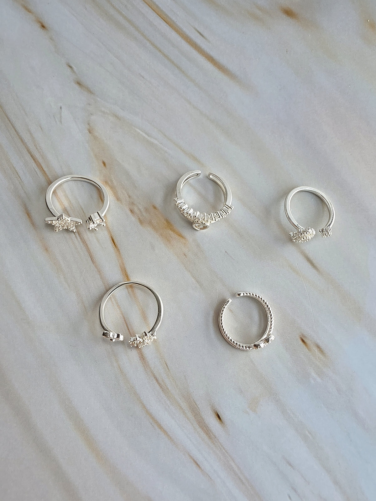 Women silver toe ring with sparkling CZ stones