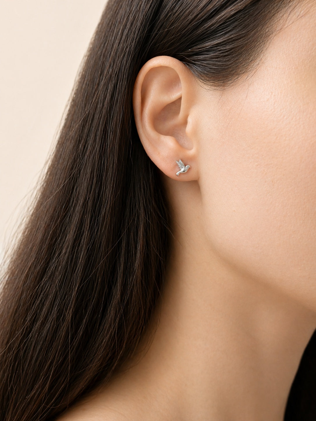 Lightweight hummingbird earrings for women.