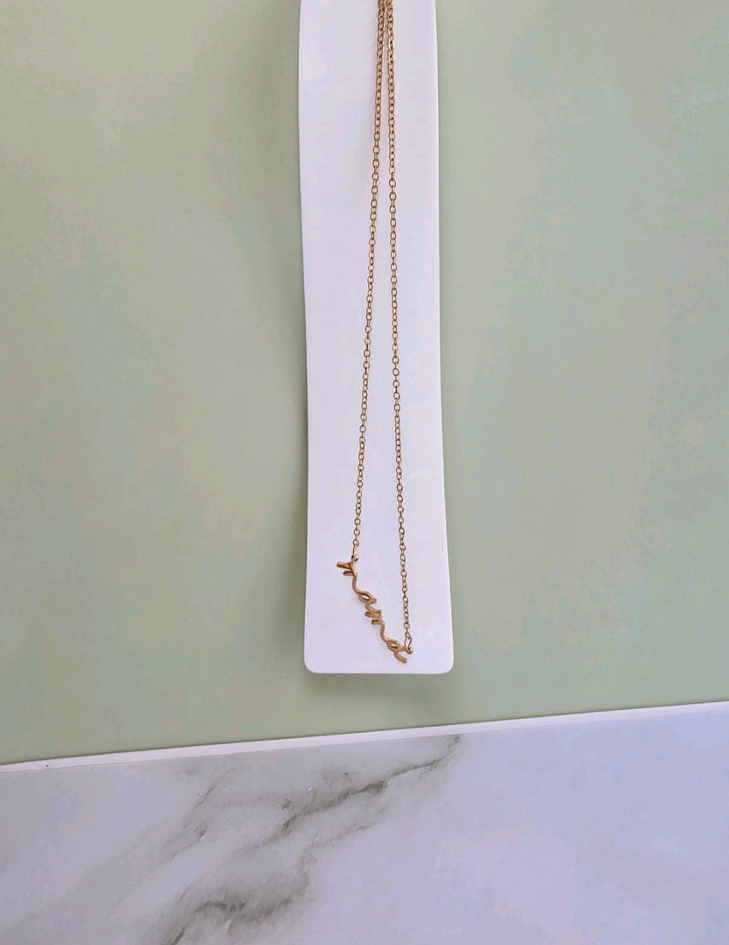 Elegant Mom necklace for everyday wear.