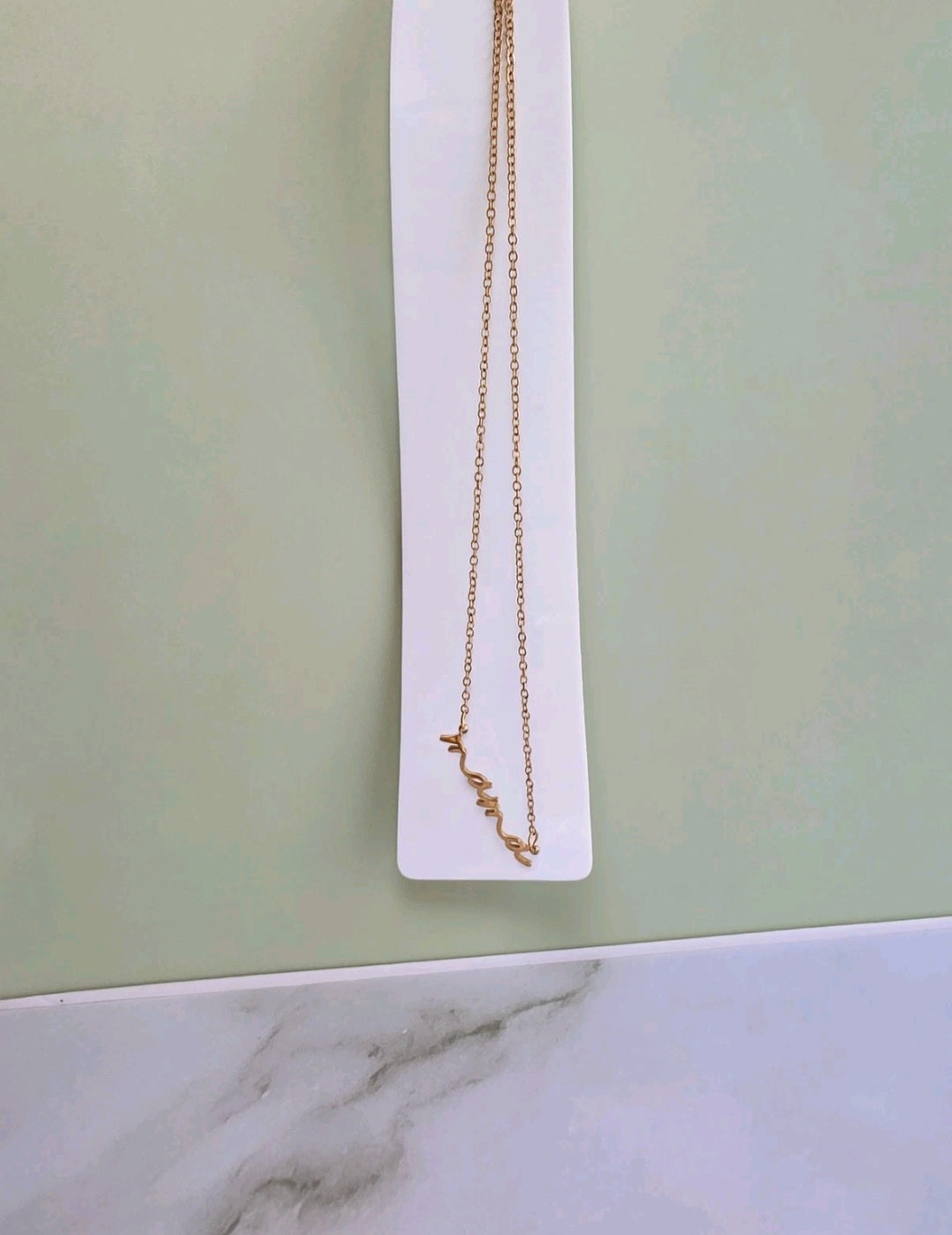 Elegant Mom necklace for everyday wear.
