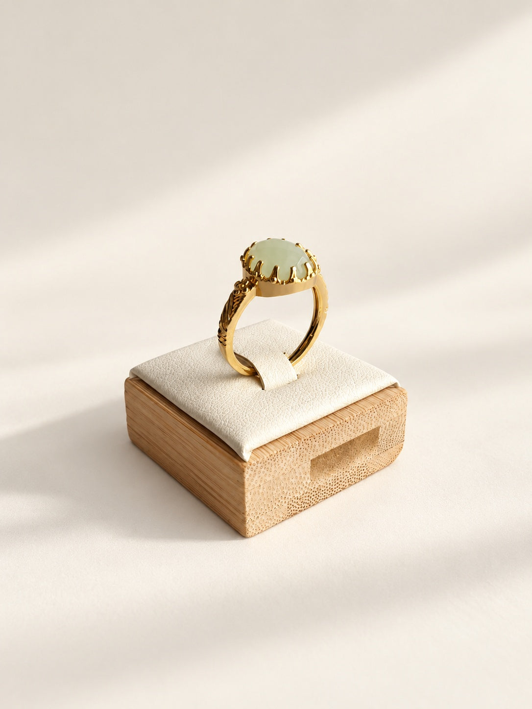 Natural rose quartz ring with green peridot stone