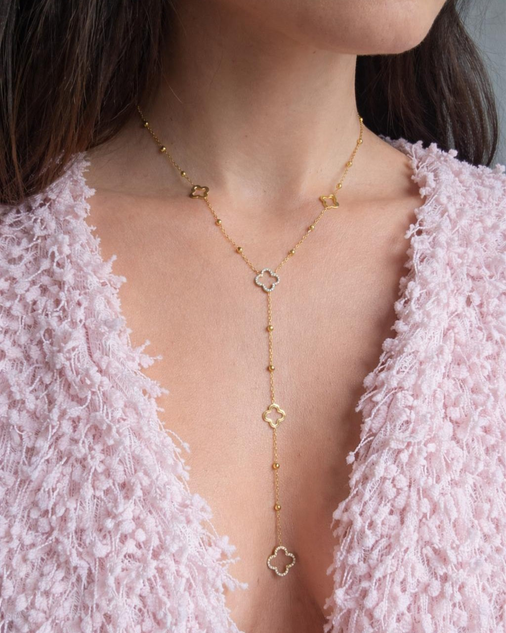 18K gold-plated layered necklace featuring a clover choker and Y pendant.